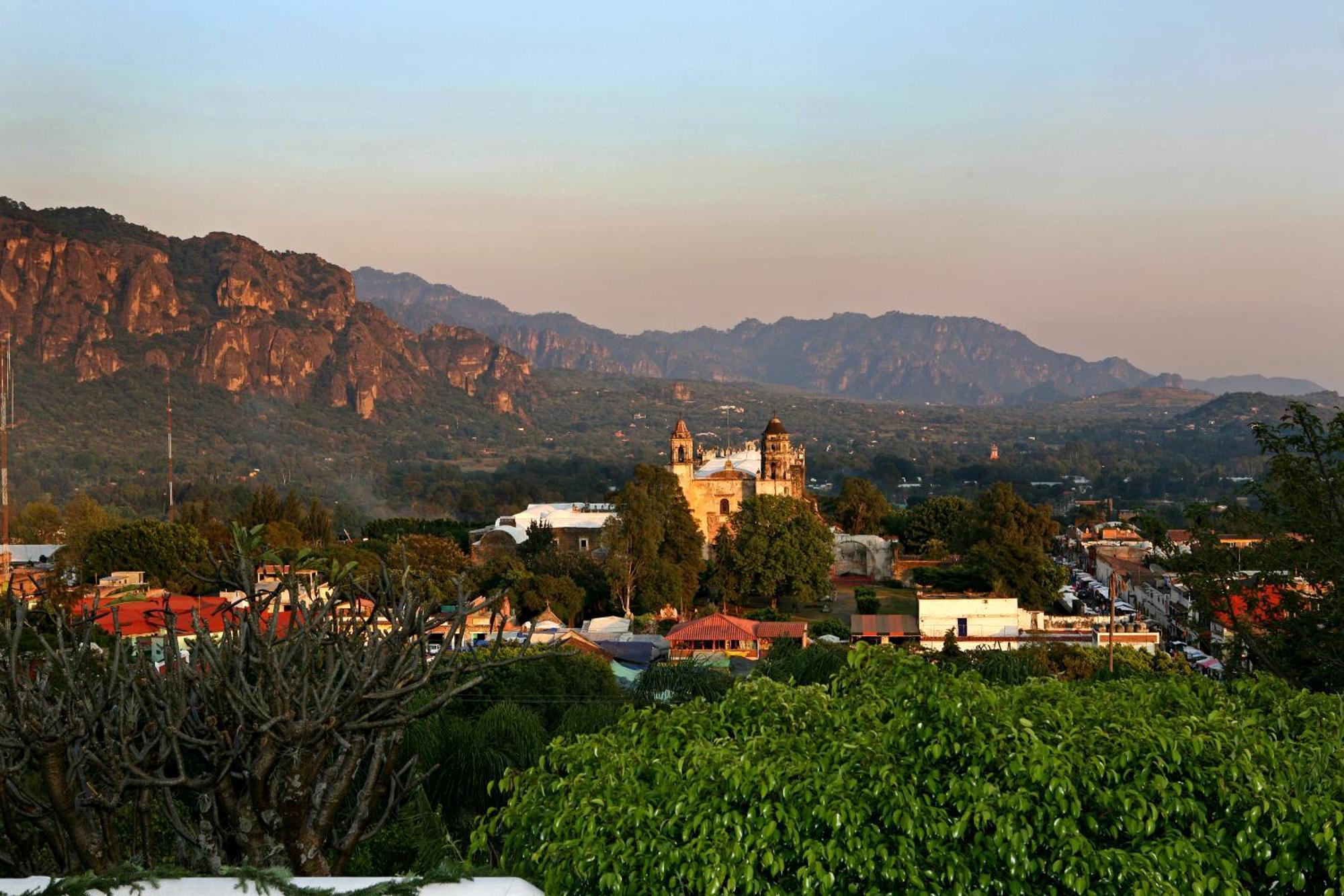 Posada Del Tepozteco - Hotel & Gallery Tepoztlán Extérieur photo